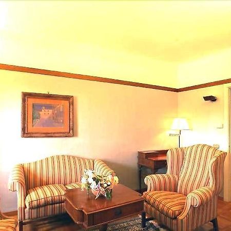 Hotel&Ristorante Miramonti Palazzo Storico Риети Экстерьер фото