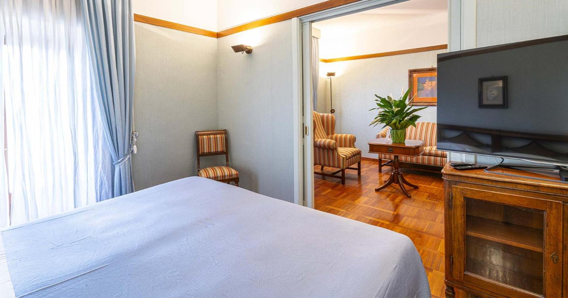 Hotel&Ristorante Miramonti Palazzo Storico Риети Экстерьер фото